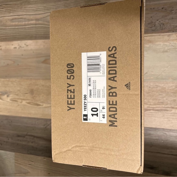 yeezy 500 utility black size 10 - Picture 3 of 7